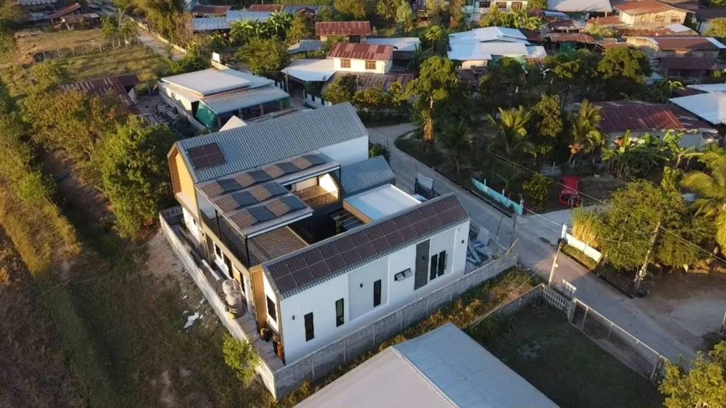 On-Grid vs Hybrid Solar in Thailand: Which Is Right for Your Home?